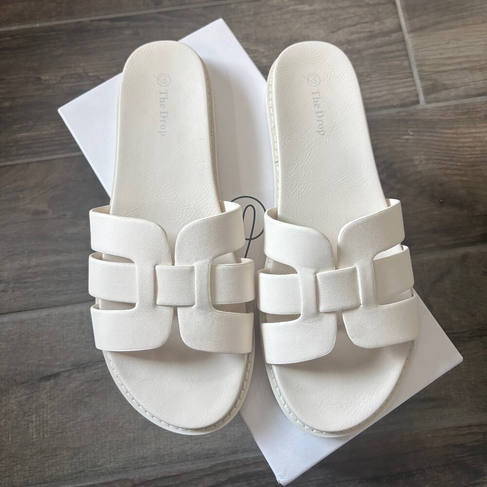 The Drop Slide on Sandals in white size 10